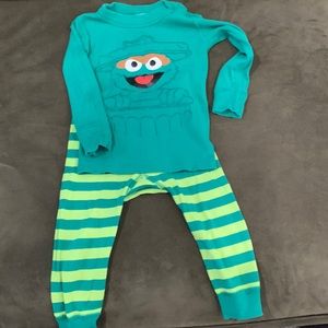 Hanna Andersson Sesame Street Oscar pajamas